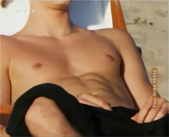 Tom Kaulitz Naked
