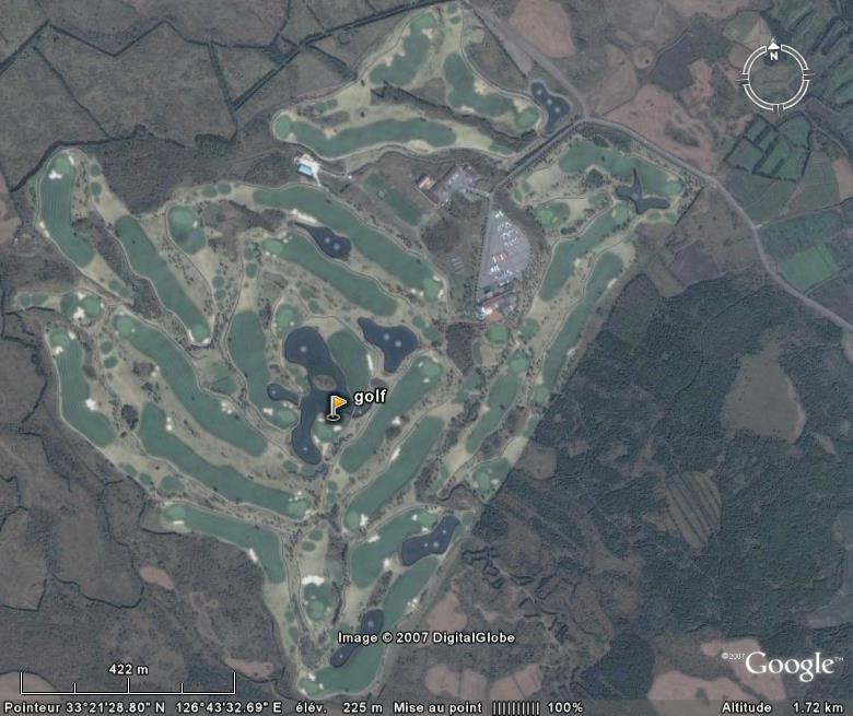 Les golfs découverts dans Google Earth - Page 2 Golf_c10