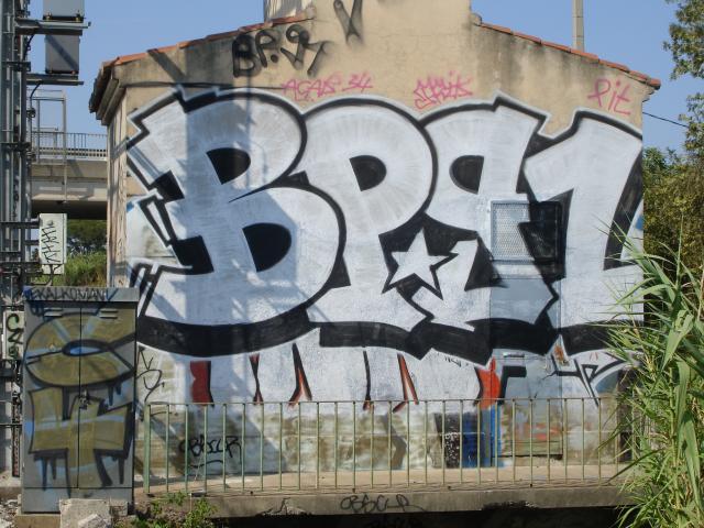 Graffiti et tags ultras 53637110