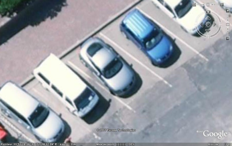 Voitures vues de près ... et idéntifiées dans Google Earth Tt10