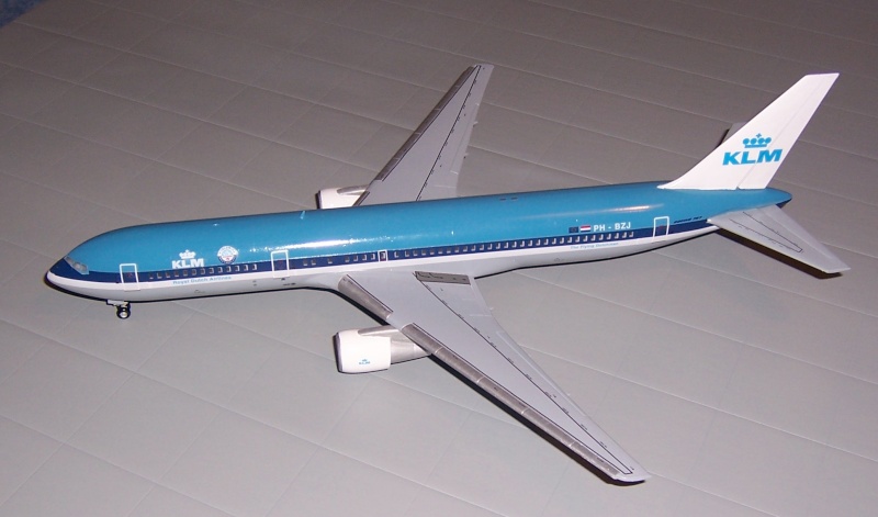 Boeing 767-300 - KLM - Revell - 1/144 A100_210
