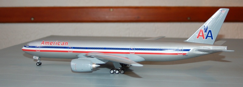 Boeing 777-200 - American Airlines - Minicraft - 1/144 Dsc_0023