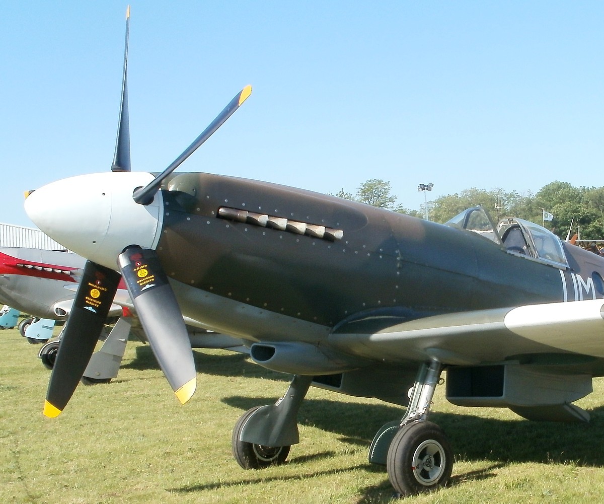 Supermarine Spitfire Mk. XIV de Jean MARIDOR 1944 P5260215