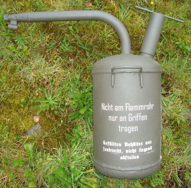 Abwehrflammenwerfer 42 01010