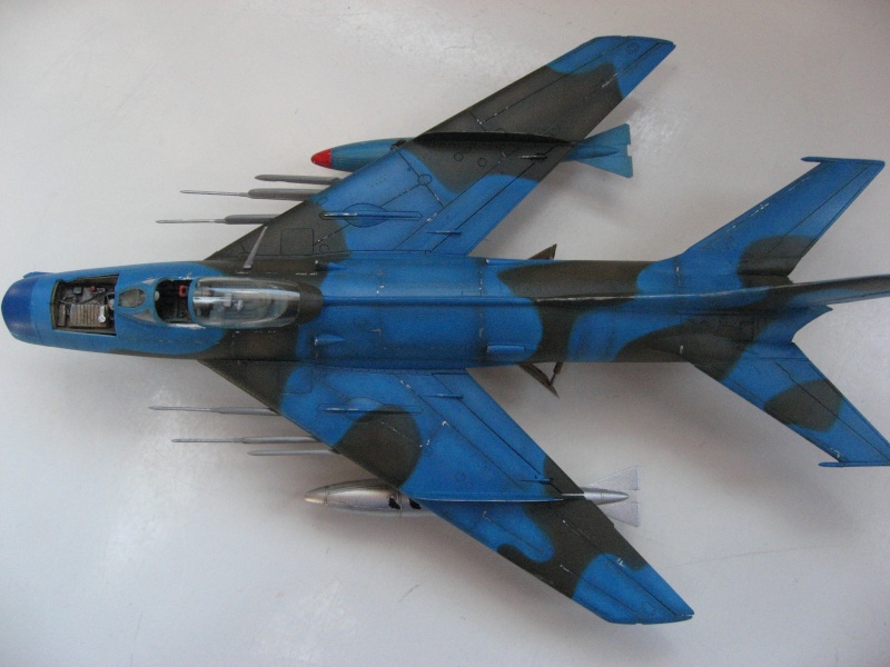 [Trumpeter] 1/48 - Mikoyan-Gourevitch Mig-19 Farmer   Img_2633