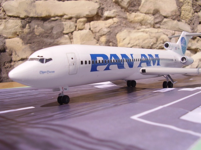 Boeing 727-200 - PAN AM - Minicraft - 1/144 P4180011