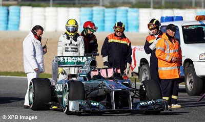 Jerez, mi-journée : Gros soucis pour McLaren et Mercedes Rosber10