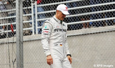 Schumacher reste avec Mercedes Schuma12