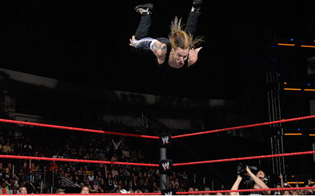 Jeff Hardy VS Christian Cage -- Steel Cage 01150710