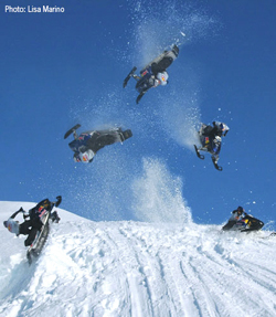 Record de saut en motoneige Mercer10