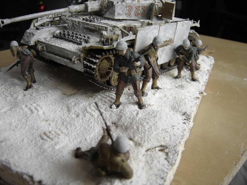 Pz IV bataille des ardennes au 1/35 Dsc05236