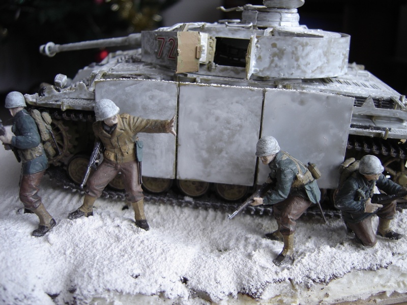 Pz IV bataille des ardennes au 1/35 Dsc05238