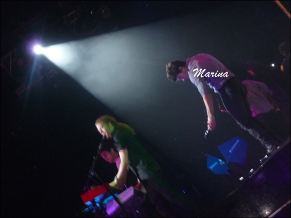 [ Jonas Brothers ] Concert du 26 Novembre 2009 à Bercy P1010218