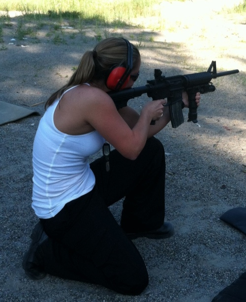 Girls with Guns - Page 8 User-h10