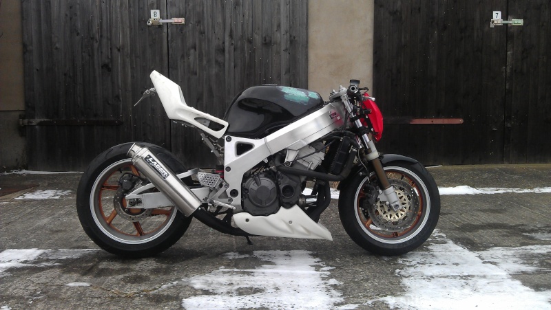 CBR 900 Fighter...Schwarzmalerei Winter44