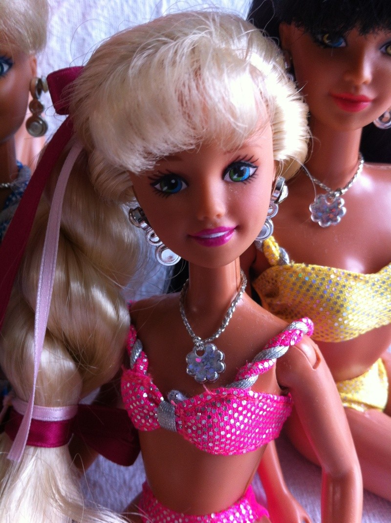 ma collection de Barbie - Page 7 09910