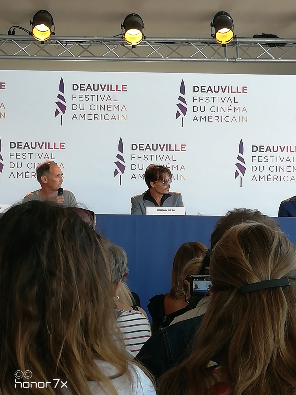 Johnny au festival de Deauville 2019 - Page 2 Img_2018