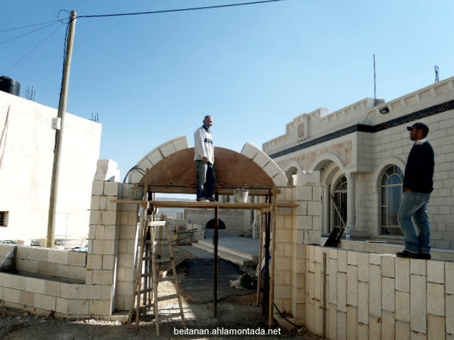 استكمال بناء سور ومداخل المسجد الرئيسي الخارجية Dsc01734