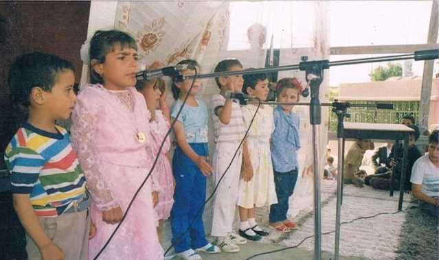 فقرات أطفال روضة نادي بيت عنان ضمن حفلات النادي بداية الثمانينات Ouuoo420