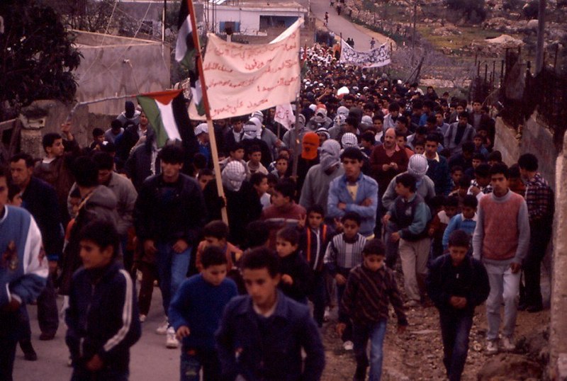  112 صورة قبل خمس وعشرون سنة للذكرى " في زمن الانتفاضة الاولى وقت استشهاد محمد سالم  Uuouou18