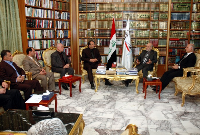 الدكتور الجعفري يلتقي أعضاء مكتب تيار الإصلاح الوطني في بابل Secure14