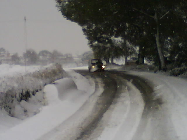 Voici quelques photos du Gard, R6 sous la neige. Dsc00912