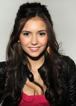 Nina Dobrev alias Elena Gilbert Elena10