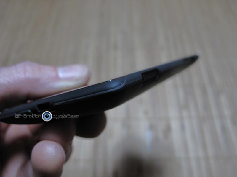 [ORDICA-STORE] Test de la Coque Ultra Fine Incipio Feather Case pour le WP8X by HTC Img_6325