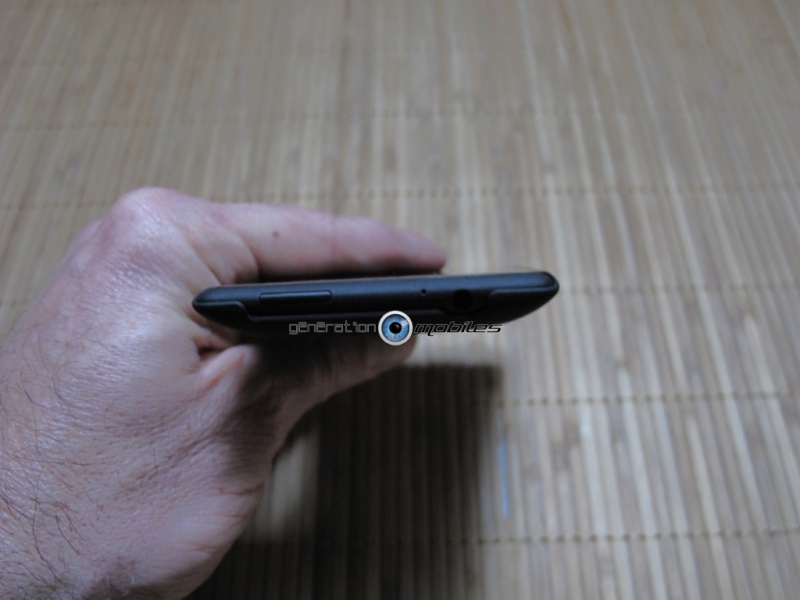 [ORDICA-STORE] Test de la Coque Ultra Fine Incipio Feather Case pour le WP8X by HTC Img_6329