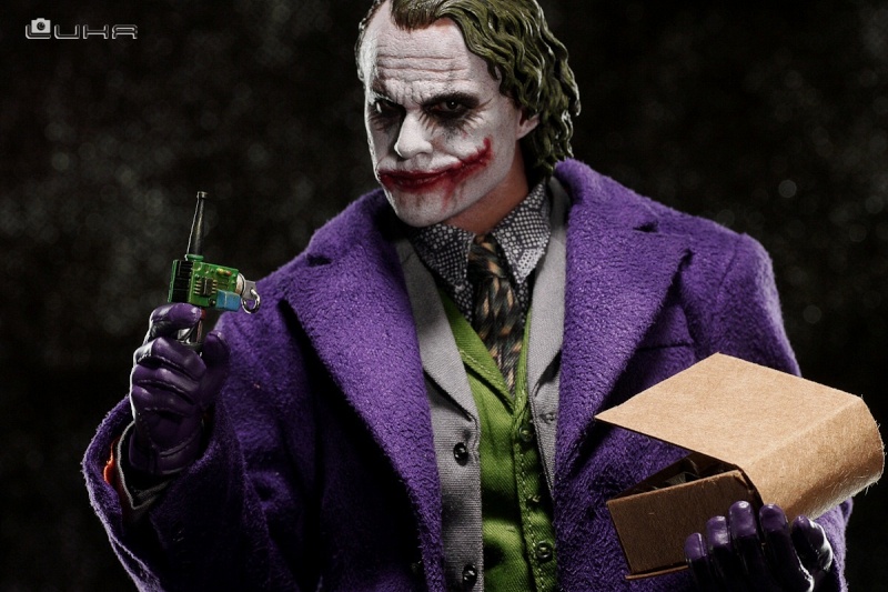 Hot Toys - The Dark Knight - DX11 - Joker 2.0 2412