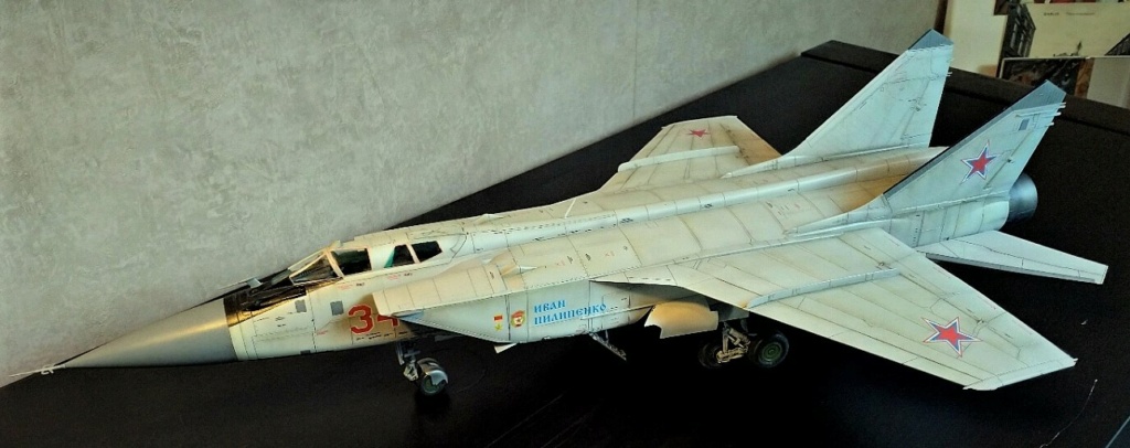 Mikoyan-Gurevitch MiG-31 BM/BSM "Foxhound" (AMK 1/48) - Page 6 Img_2062