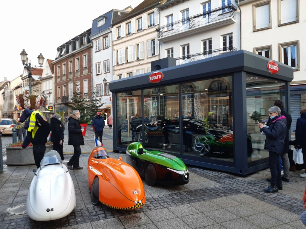 la voiture  noire   et le velomobile  orange    - Page 3 13394310