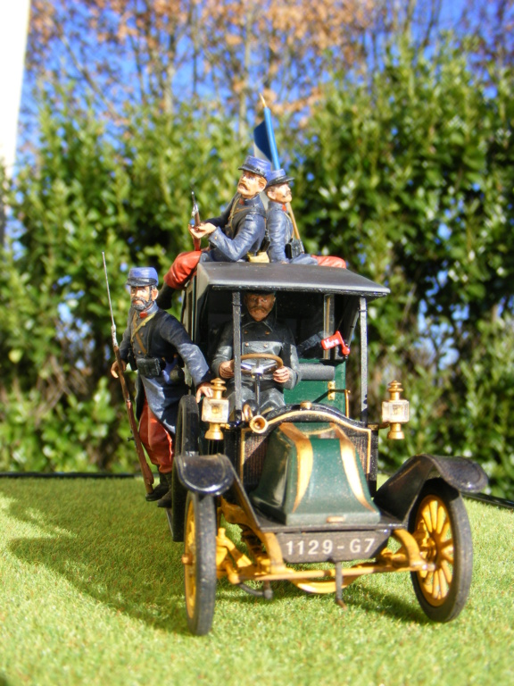 * 1/35 Renault Taxi de la Marne 1914 avec figurines (kits ICM 1/35) - Page 2 Dscf8477