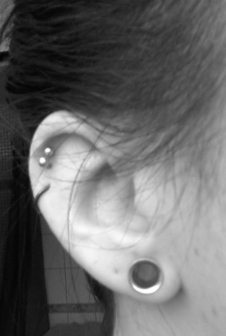 Stretching de mes oreilles !!! Et partage piercing en tout genre ^^ 7mm10