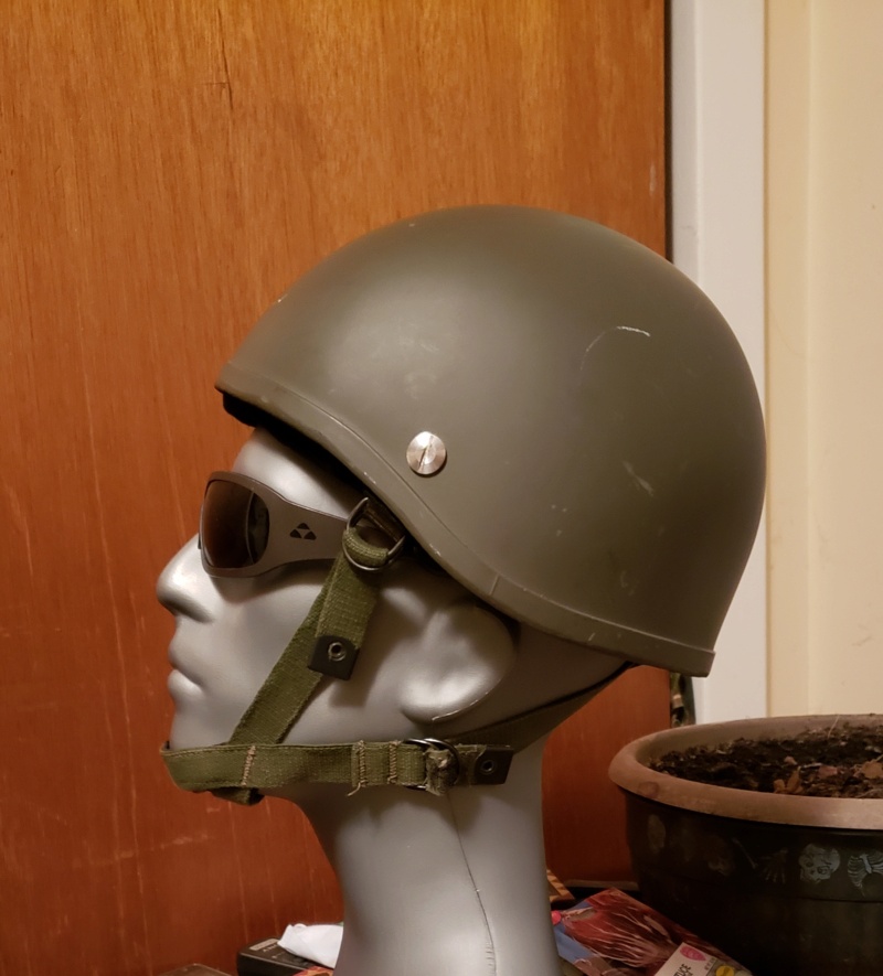 parachutist helmet ? 20230123