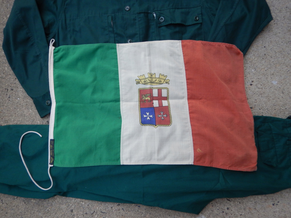 Italian COMSUBIN Green Uniform Dscn8427