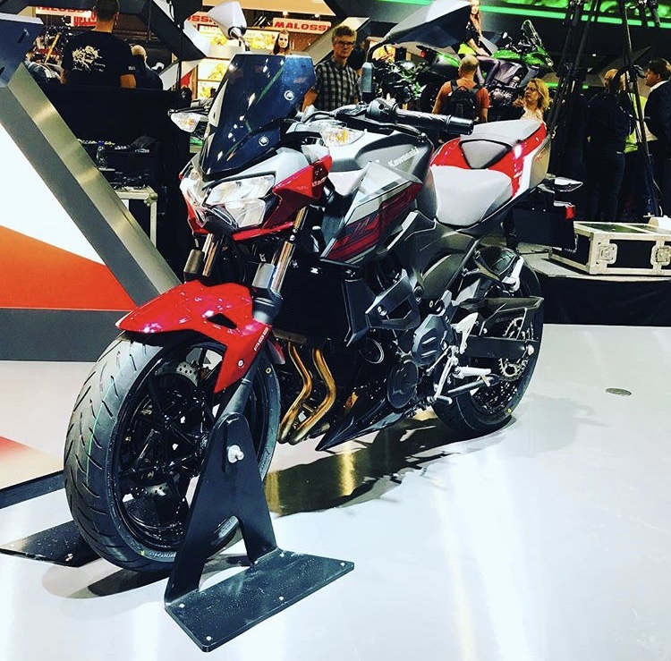 Roadster Z 400 pour 2019 ? 973f6010