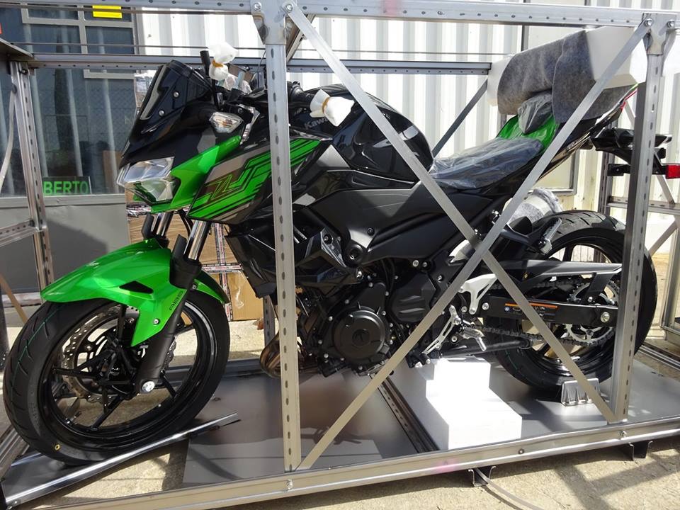 Roadster Z 400 pour 2019 ? D9c10010