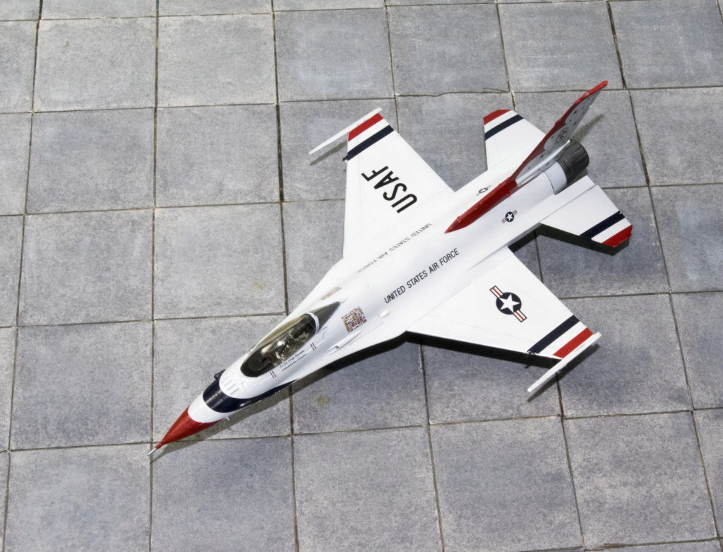 [ACADEMY] GENERAL DYNAMICS F-16 C FIGHTING FALCON Réf 12429 Academ23