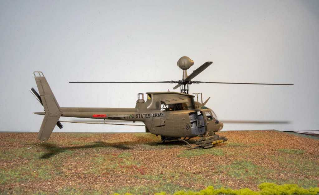 [ACADEMY] BELL OH-58D KIOWA WARRIOR 1/35ème Réf 12131 Academ27