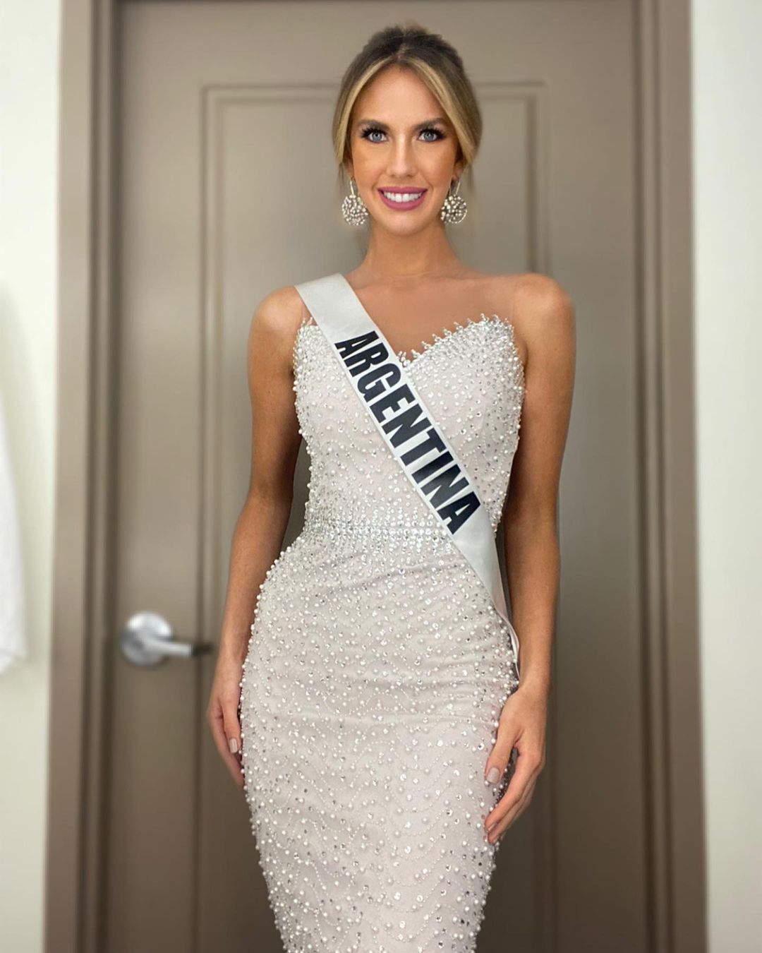 alina akselrad, top 21 de miss universe 2020. - Página 12 20750216