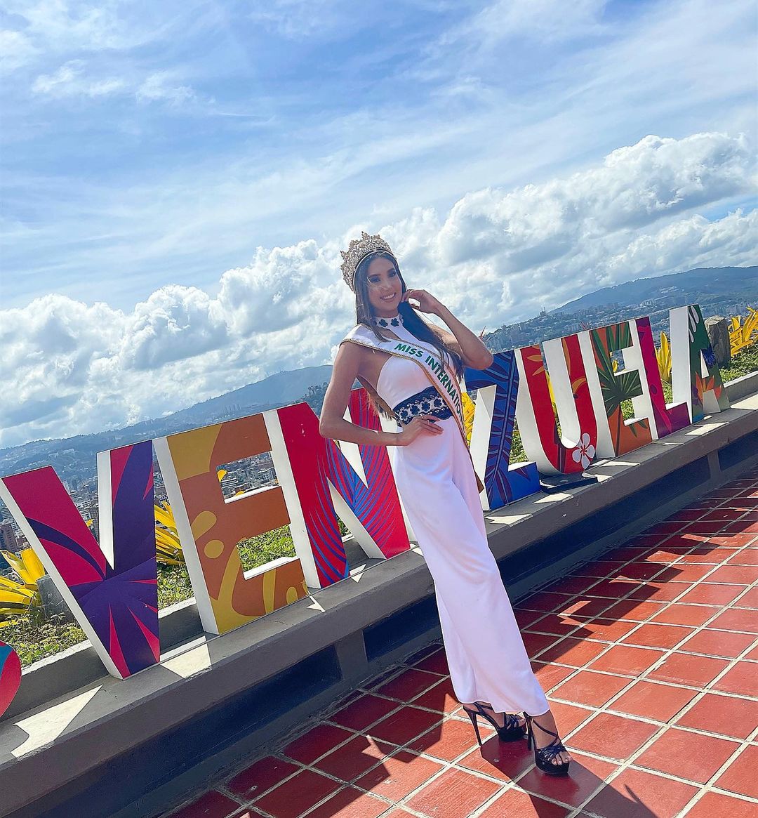 isbel parra, miss international venezuela 2020. - Página 2 25676810