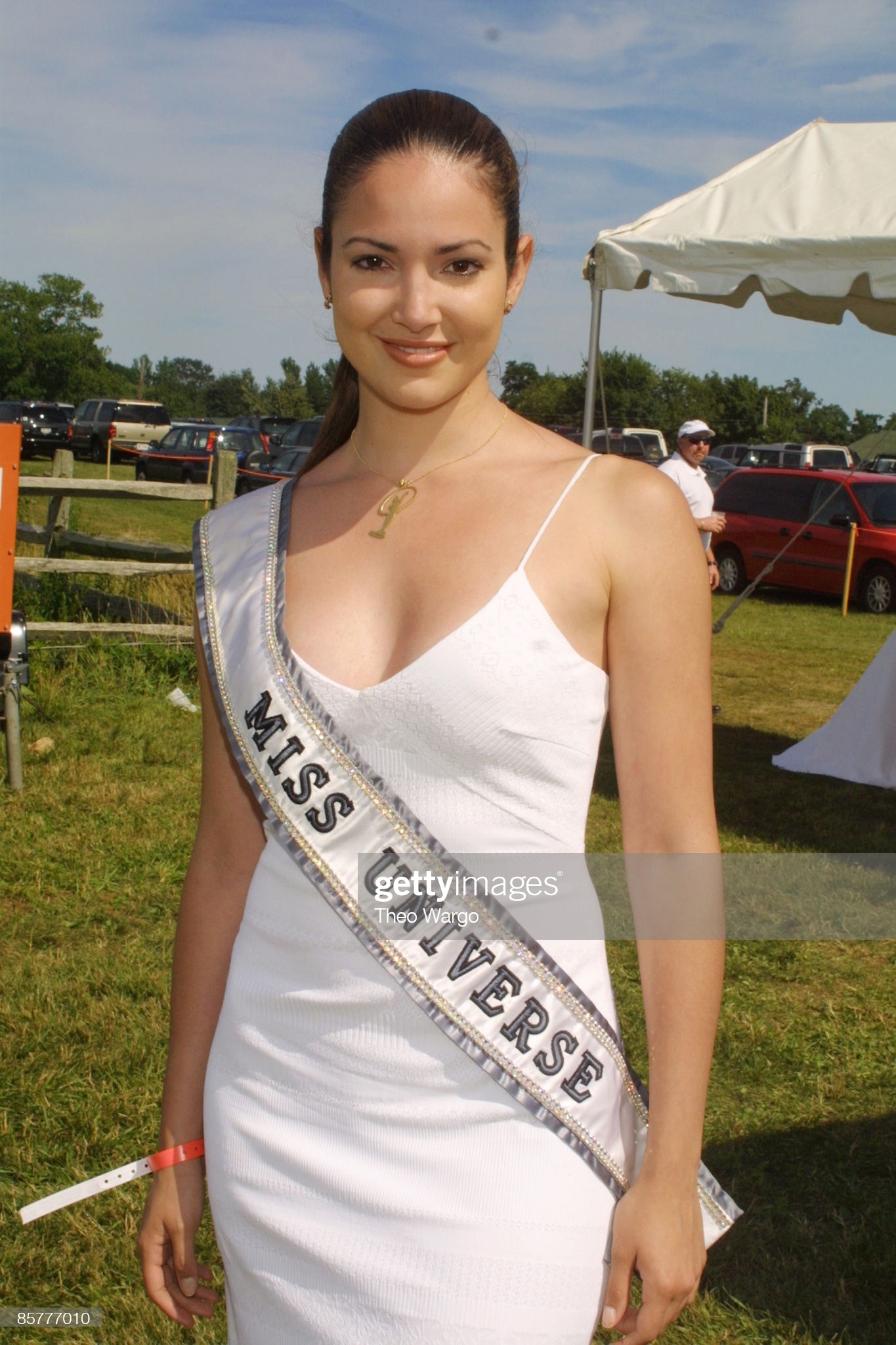 denise quinones, miss universe 2001. - Página 26 26320014