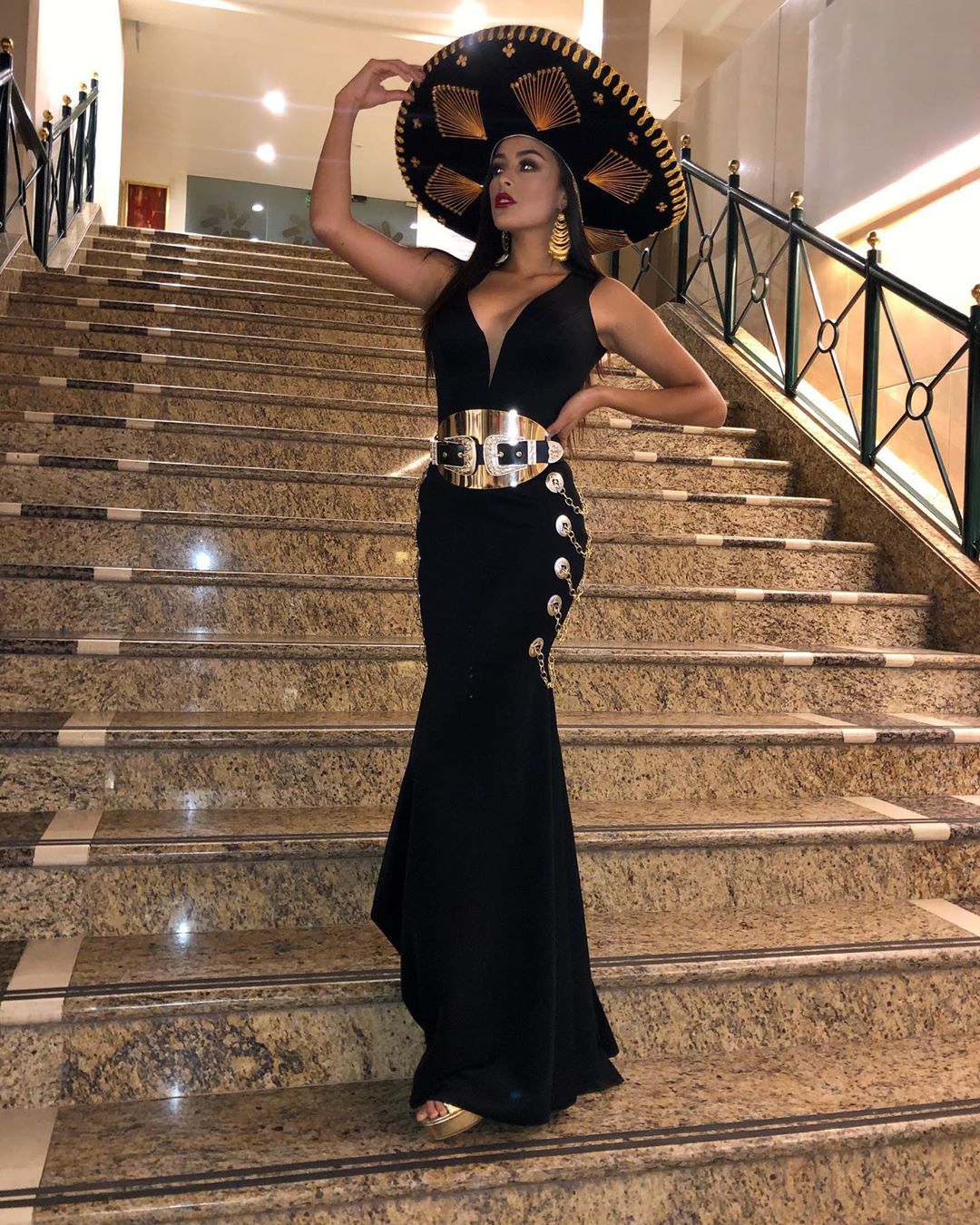 ashley alvidrez, top 12 de miss world 2019. - Página 2 70124510