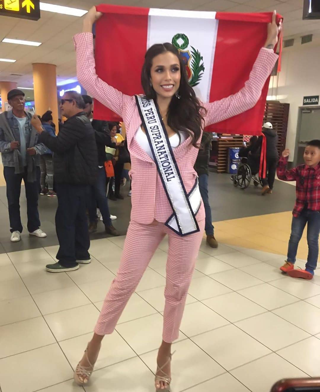 janick maceta, 2nd runner-up de miss universe 2020/third runner-up de miss supranational 2019/1st runner-up de miss tourism 2017-2018.  - Página 7 72489411