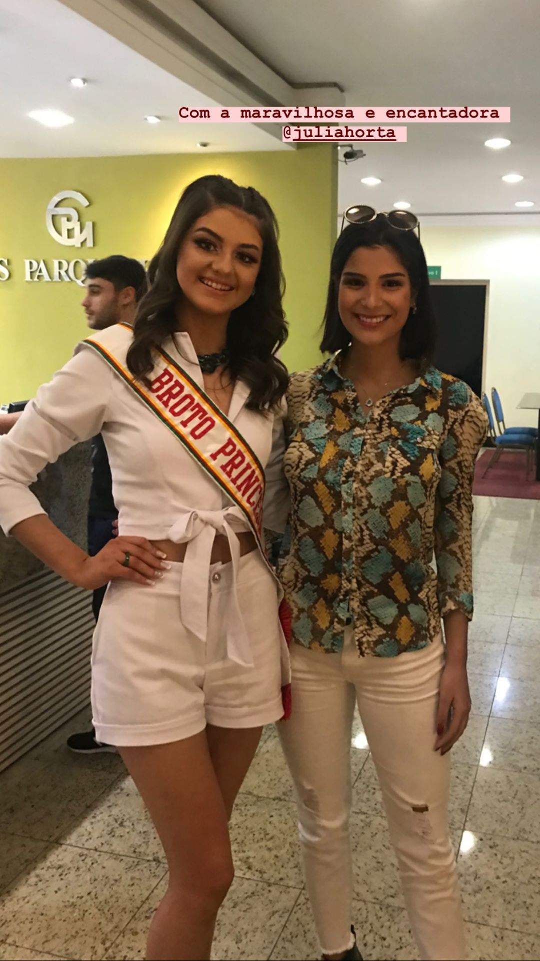 julia horta, miss brasil universo 2019/top 2 de reynado internacional cafe 2016, top 5 de miss tourism international 2017. - Página 50 Alex-450