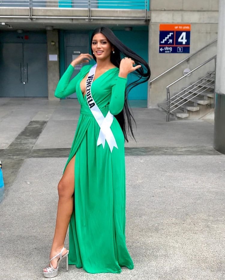 sthefany gutierrez, top 3 de miss universe 2018. - Página 22 Baaff710