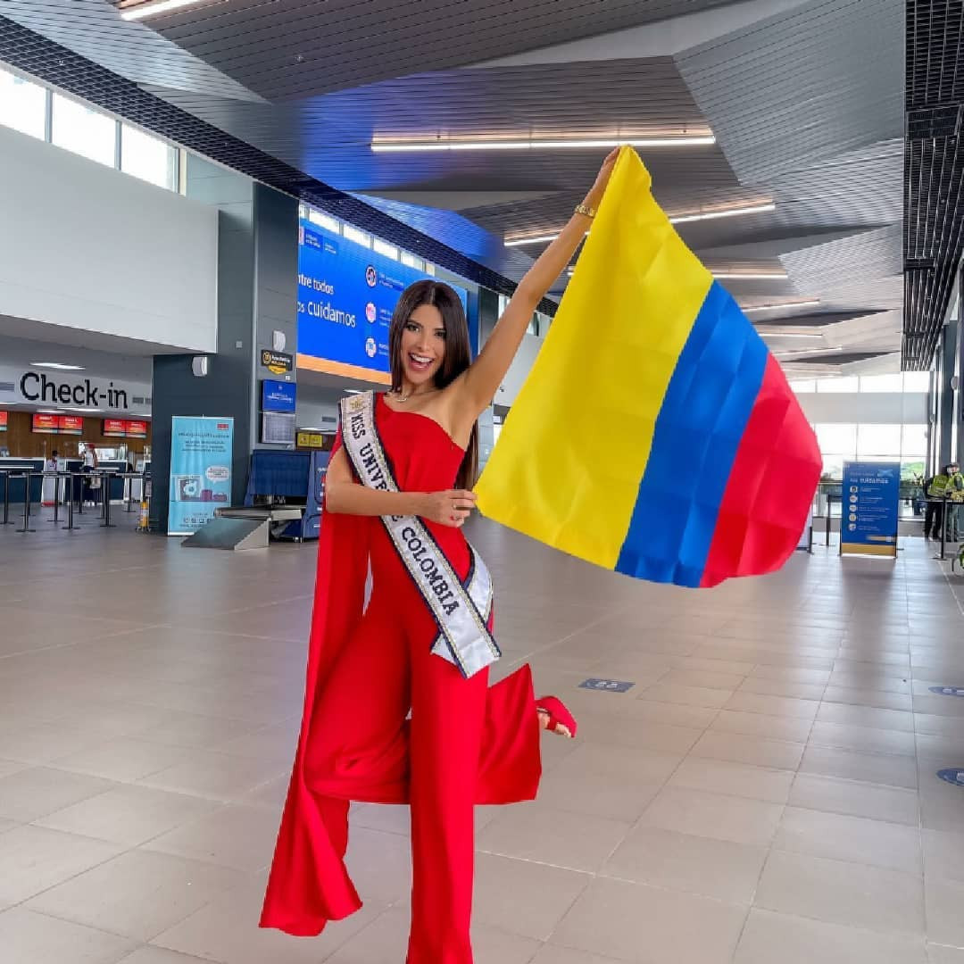 laura olascuaga, top 21 de miss universe 2020. - Página 18 Bcoop110