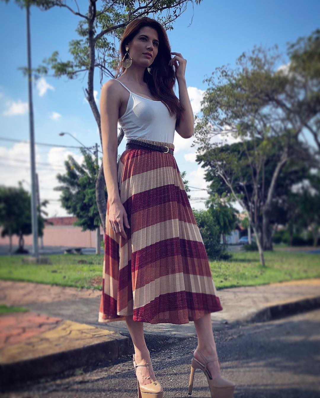 michelle valle, top 10 de miss brasil mundo 2019. - Página 15 Chtdeg10