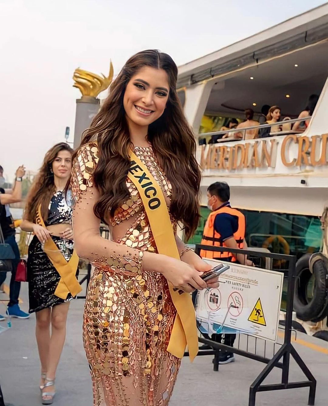 angela leon yuriar, top 21 de miss grand international 2020. - Página 23 Dwakb10